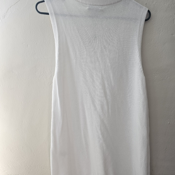 Revolve Milly Cotton-Blend Tunic with Ribbed Neckline and Hem Turtleneck - Picture 8 of 10